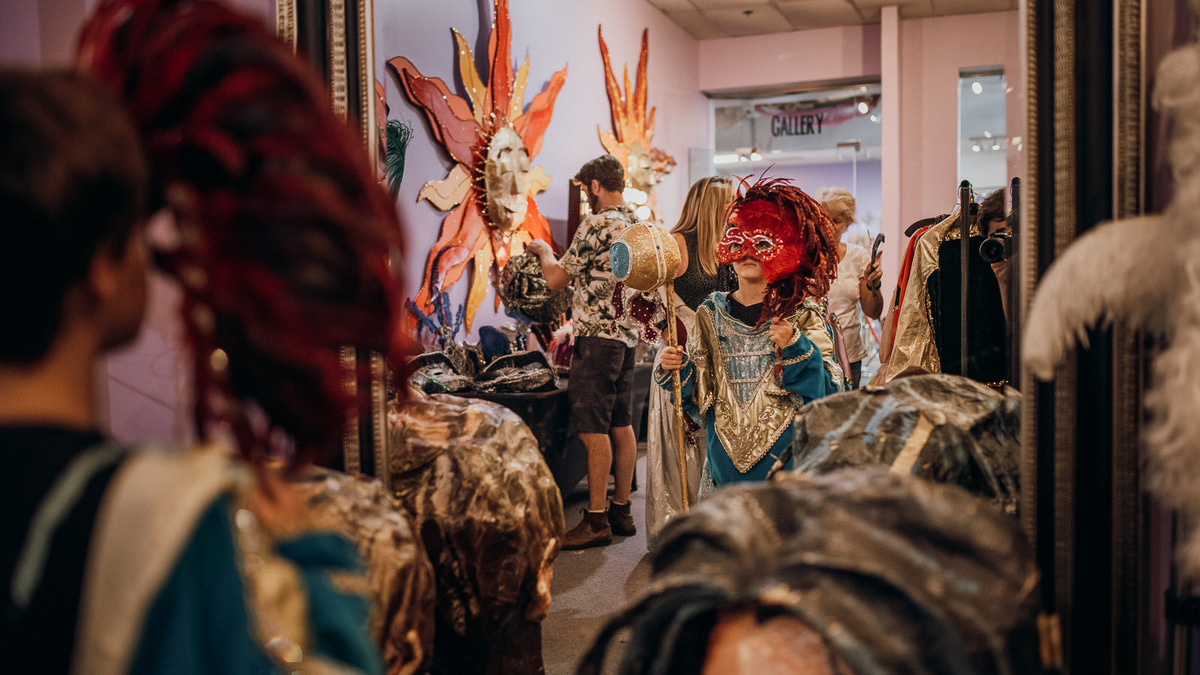 Walks-20190722-New Orleans - Mardi Gras-0123-16x9