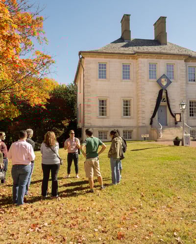 Old Town Alexandria in a Day with Round Trip Ferry Cruise