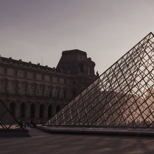 Paris Louvre Tours